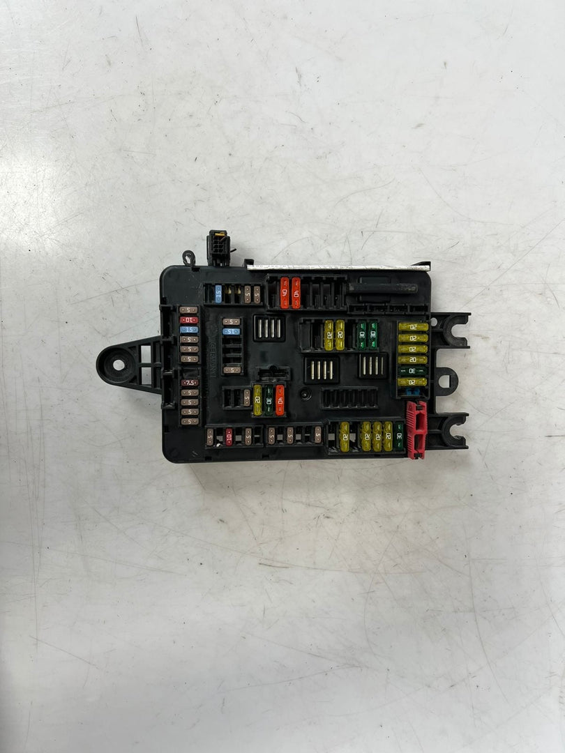 2014-2015 BMW 320i, 328i, 335i Rear Power Distribution Fuse Box 9337882 OEM