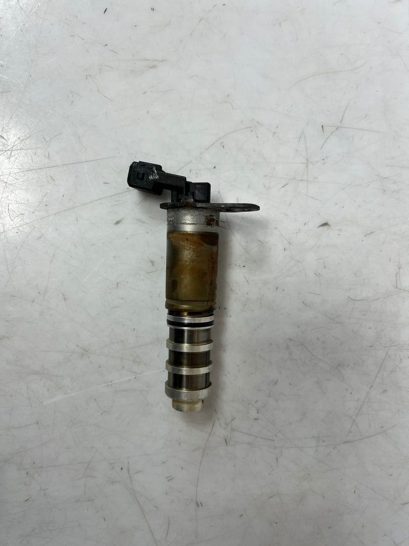 BMW F30 F32 F33 F20 F21 F10 F06 G12 F25 Variable Valve Timing Solenoid 8605123