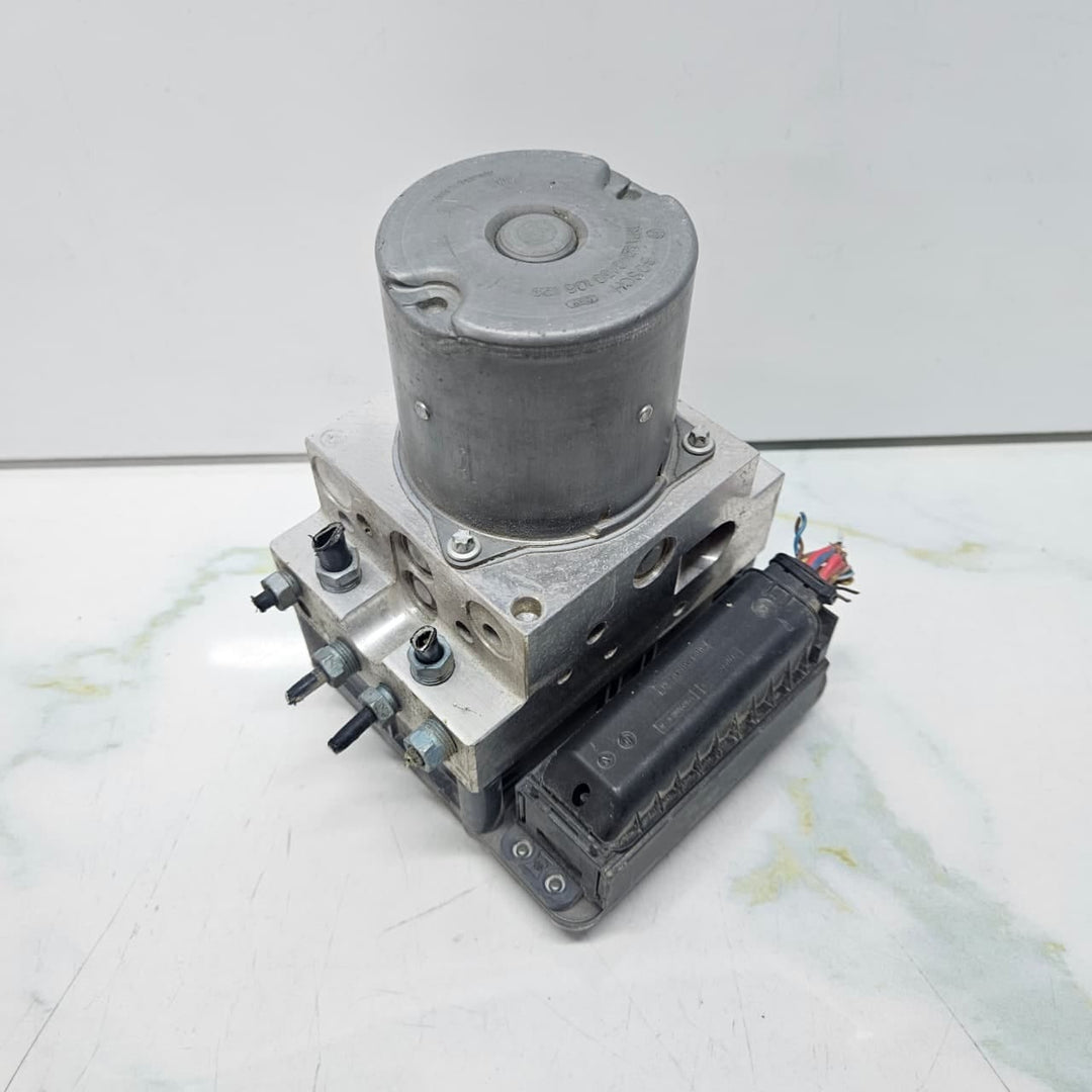 2010-2016 BMW 5 Series F10 F11 528i ABS Hydraulic Pump 6797045