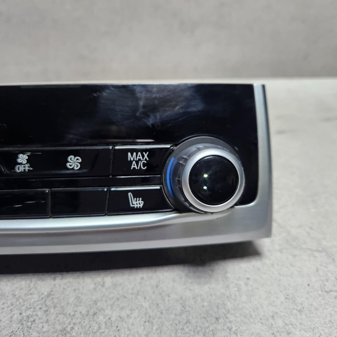 Genuine 2016-2020 BMW 740i Rear Climate Control Panel 6999385 7 Series G11 G12