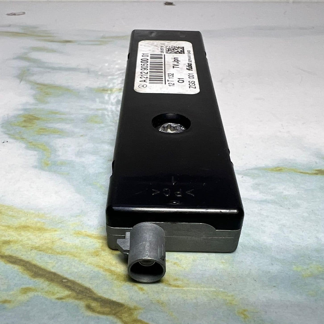 Mercedes Antenna Amplifier A2129050001 E-Class W212 E300
