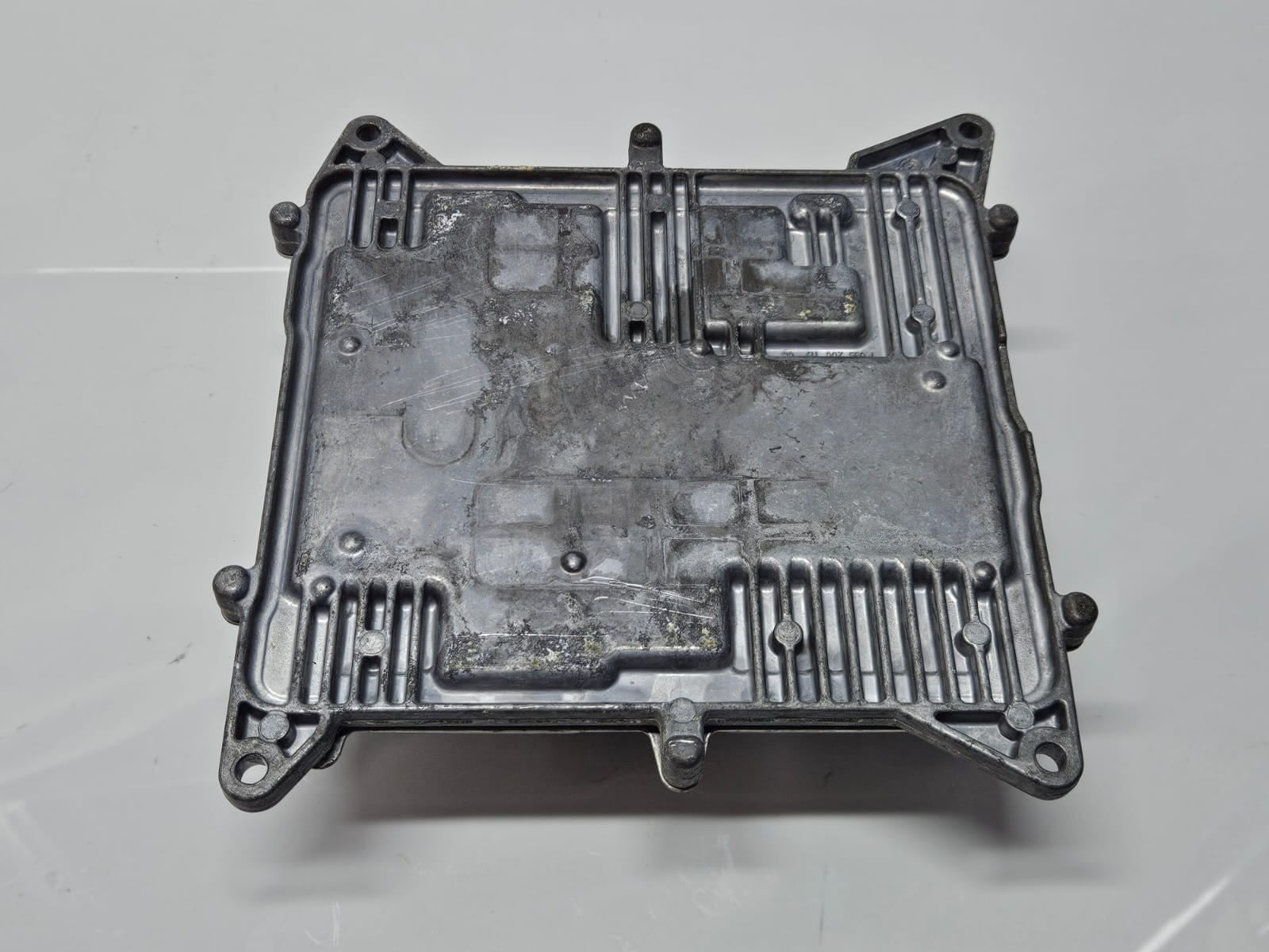 8610678-2011-2015 BMW X1 E84 N20B20A Engine Control Unit DME ECU Only OEM