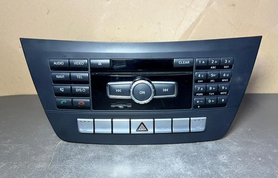 Mercedes W204 Navigation Command Radio Audio Head Unit CD Player A204 9006308