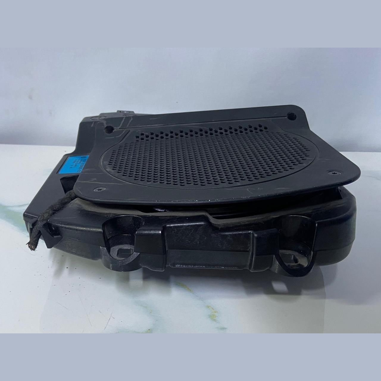 OEM BMW 528i 535i 550i Left Central HiFi Subwoofer 9169685