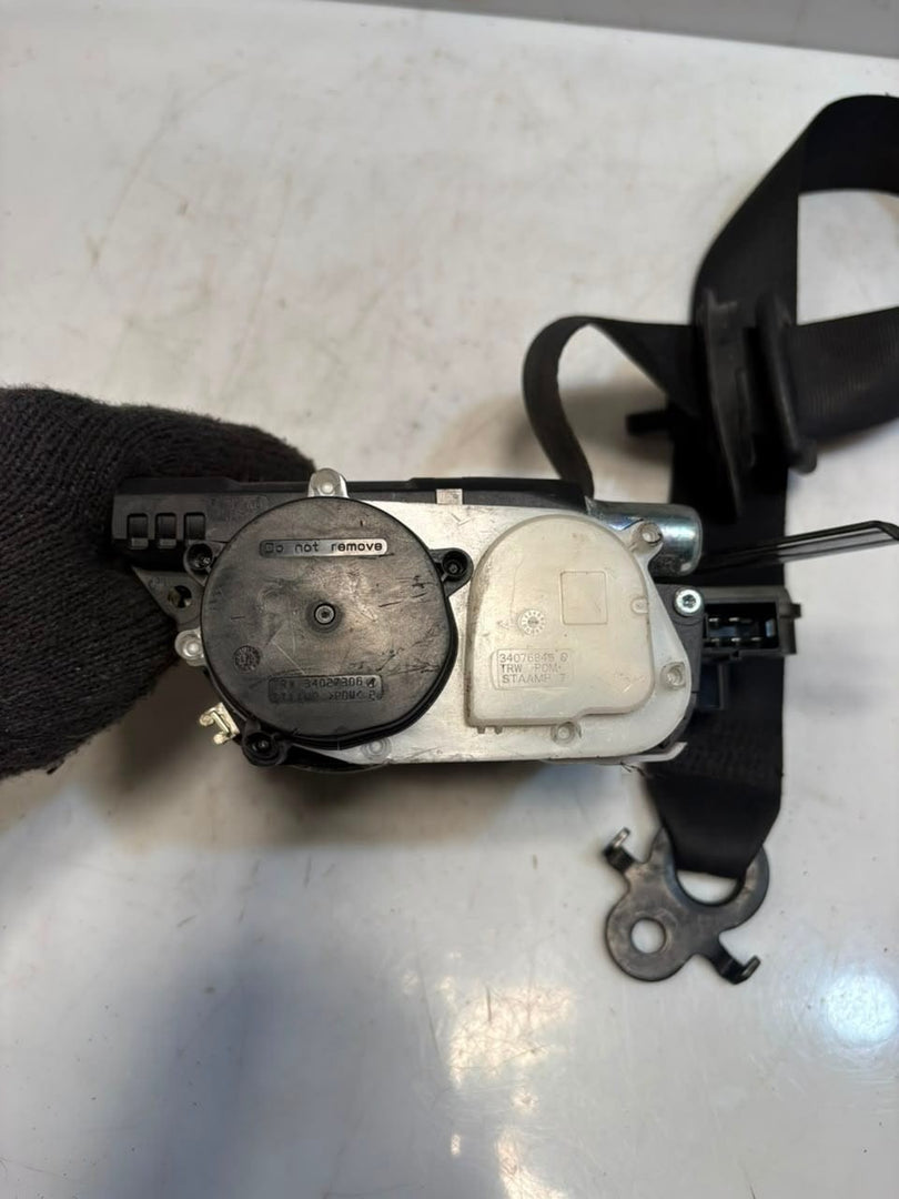 2017 BMW 740i 7 Series G11 G12 Front Seat Belt 34168735C OEM