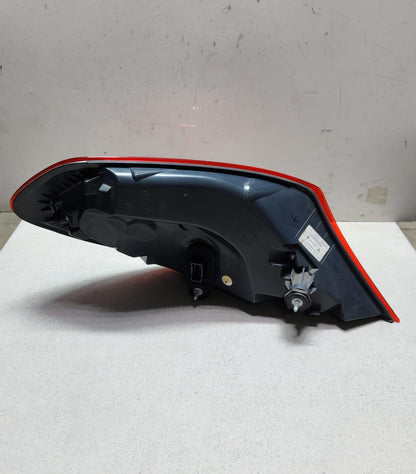 2012-2013 BMW 640i Rear Inner Tailgate Light 8950516 6 Series F06 F12 F13