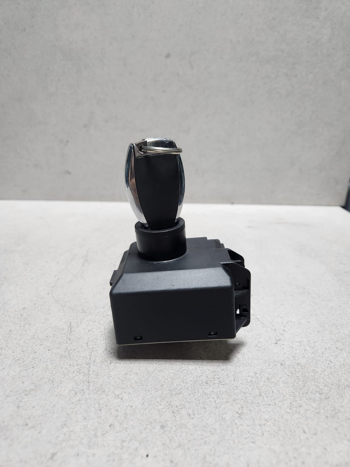 Mercedes-Benz GLA Ignition Switch A2469057503 GLA X156 W156