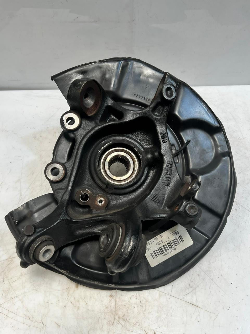 BMW 3 Series F30, F31, F35 Rear Wheel Hub Rear 6867262 OEM