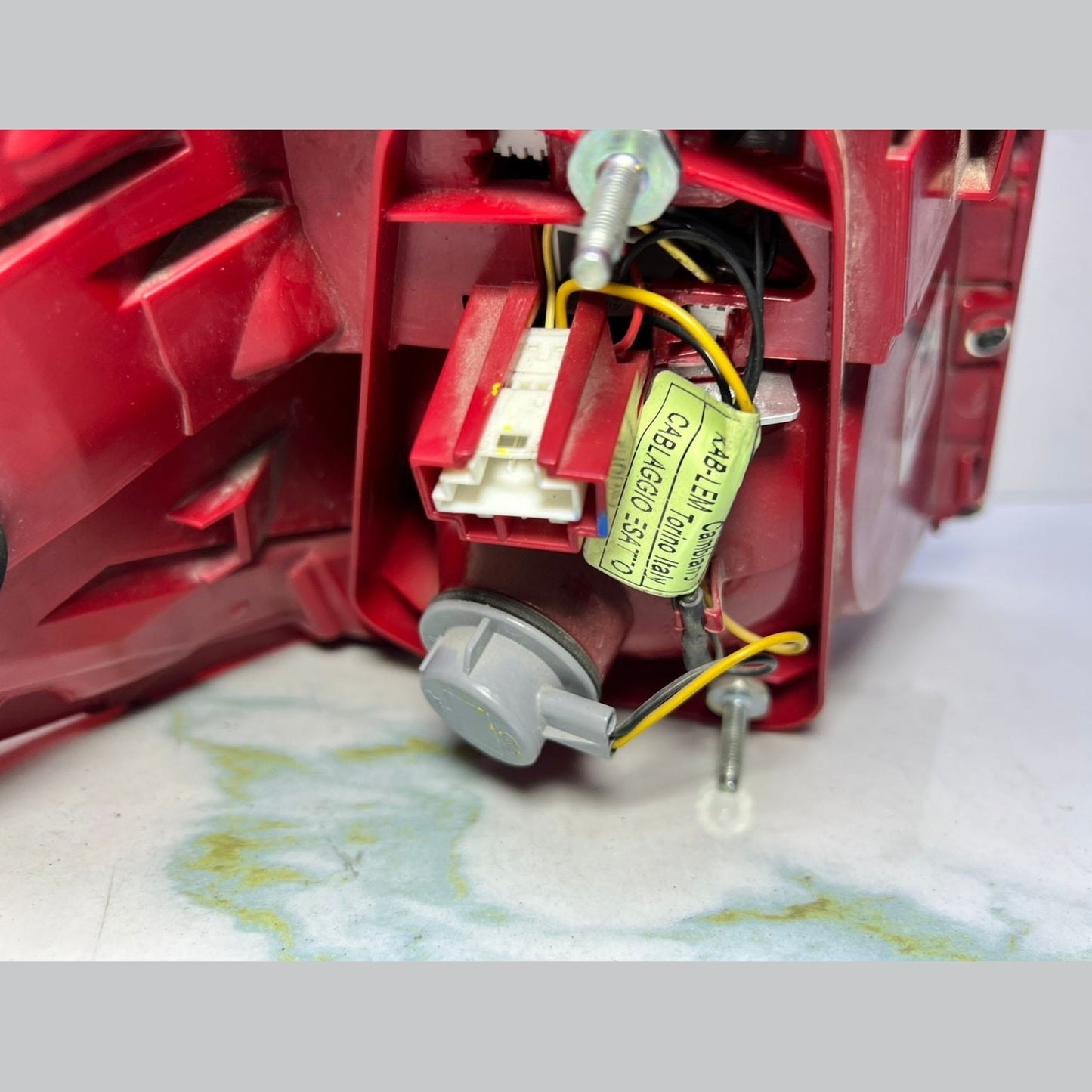Mercedes W166 GL350 Rear Right Side LED Tail Light Brake Stop Lamp A166 9067601