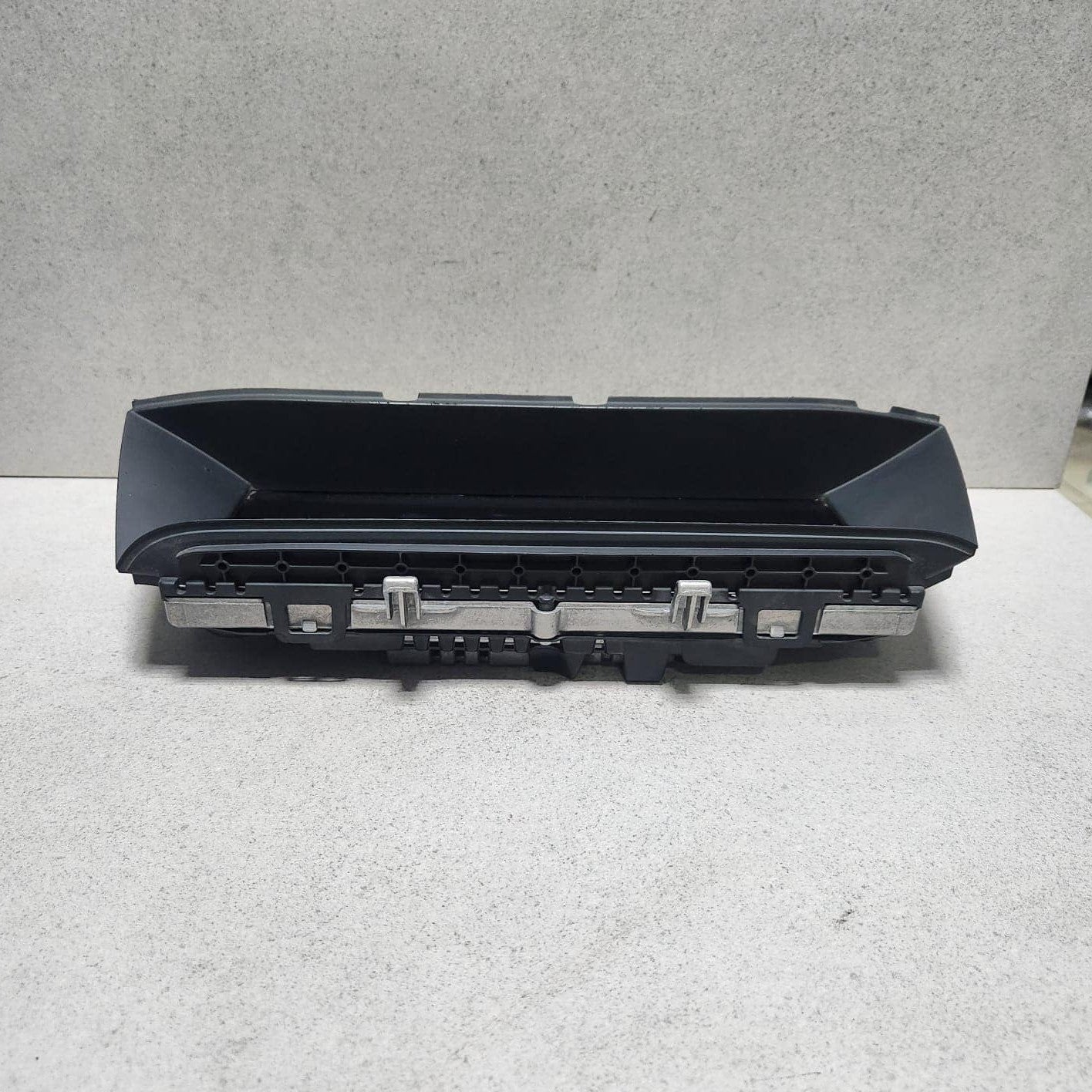 2011-2012 BMW 740i Central Information Display Screen 9268709 7 Series F01 F02