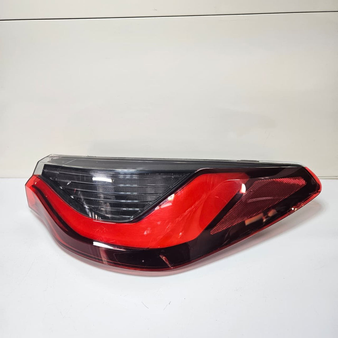 2020 BMW  4 Series G22, G23, G26, G82 Rear Light In The Side Panel 7477604