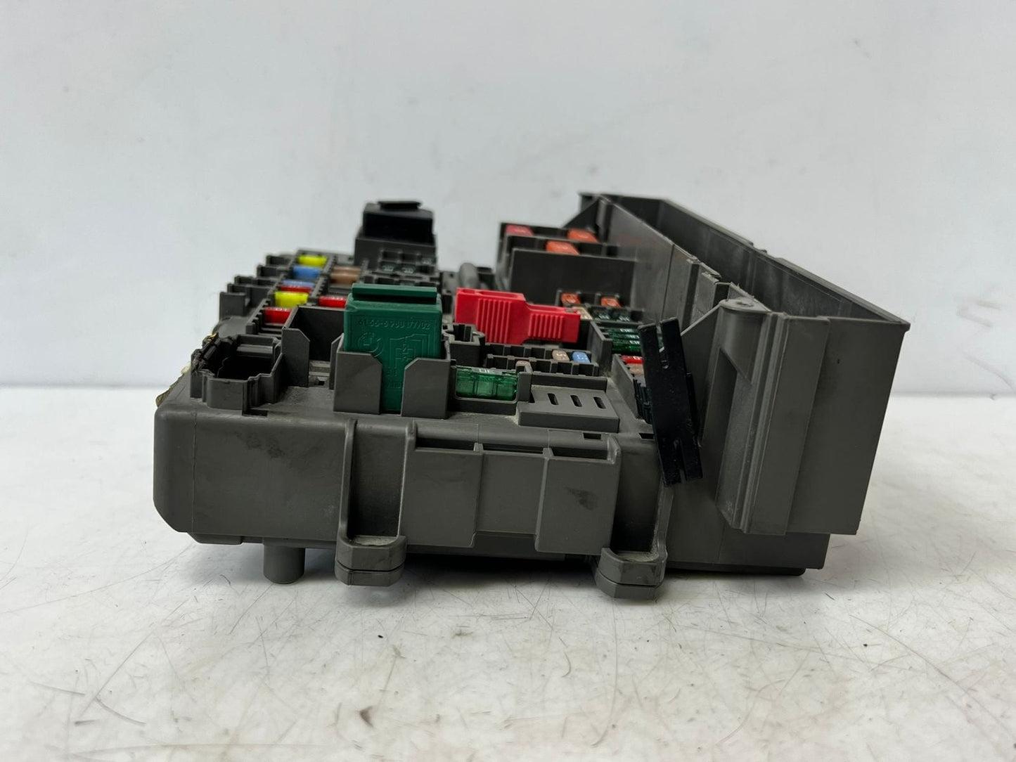 2008-2015 BMW 328i E81 650I Power Distribution Fuse And Relay Box 9119445 OEM
