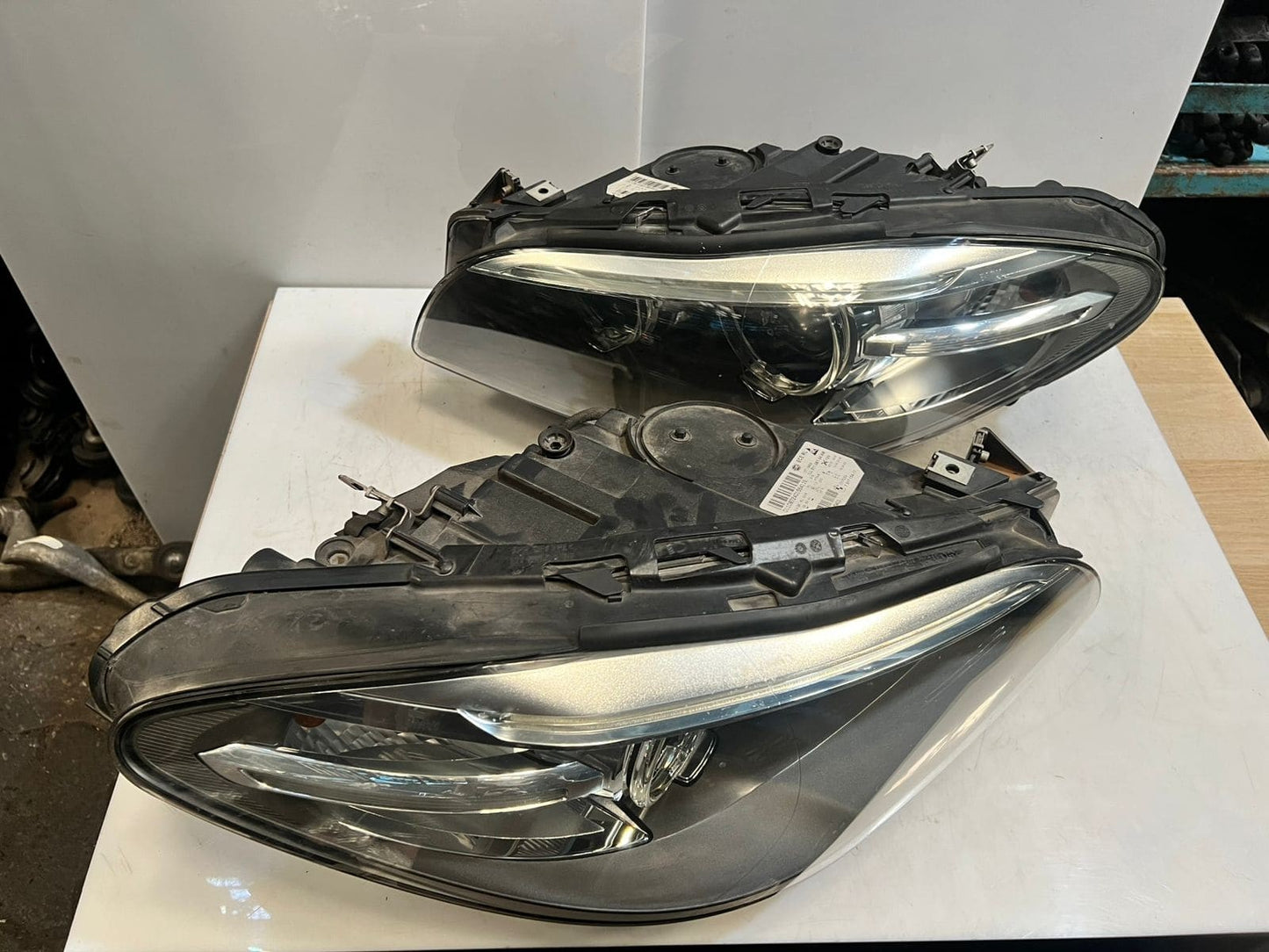 BMW 5 Series F10 F11 Xenon Adaptive Headlight FR ECE Bi Xenon 7317134 7317133
