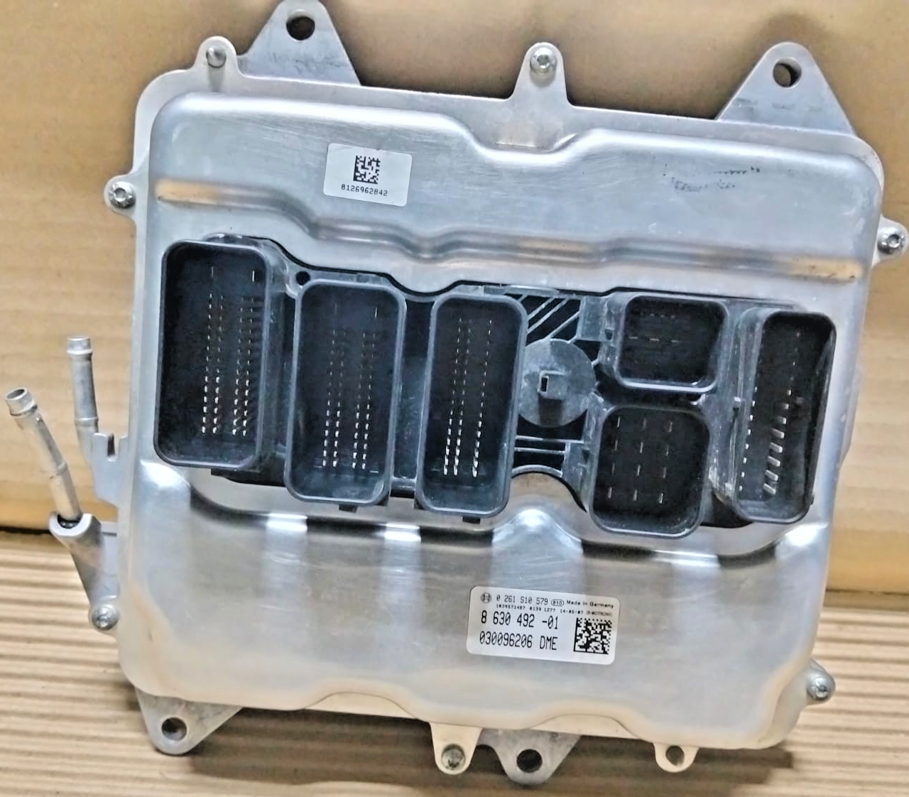 BMW M5 M6 S63B44B 2012-16 ENGINE ECU CONTROL UNIT F06 F12 F10 8630492