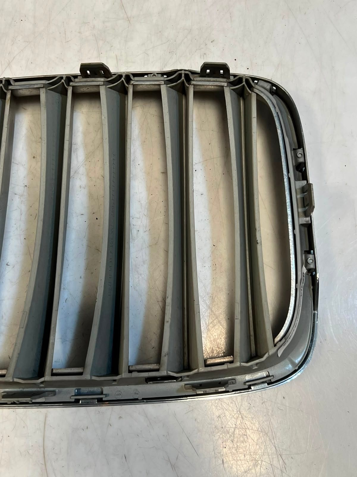 2010-2015 BMW X1 E84 Front Right Kidney Grille Chrome 2993308 OEM