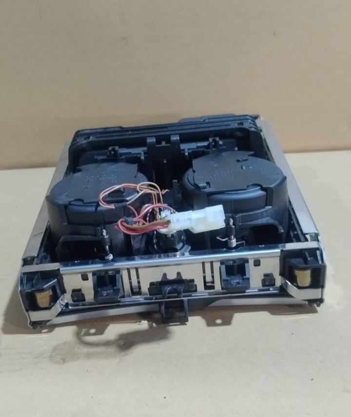 BMW G11 G12 7 SERIES CENTER CONSOLE CUP HOLDER P/N 9302629