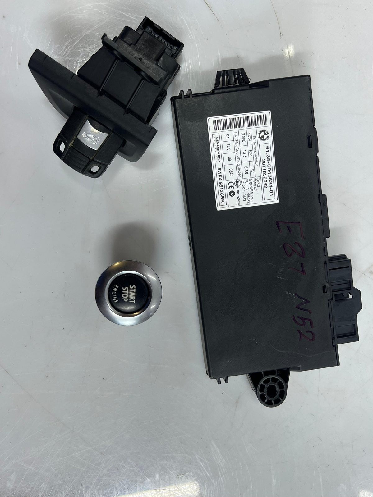 2007 BMW X5 Engine Control Module 7576297 SET