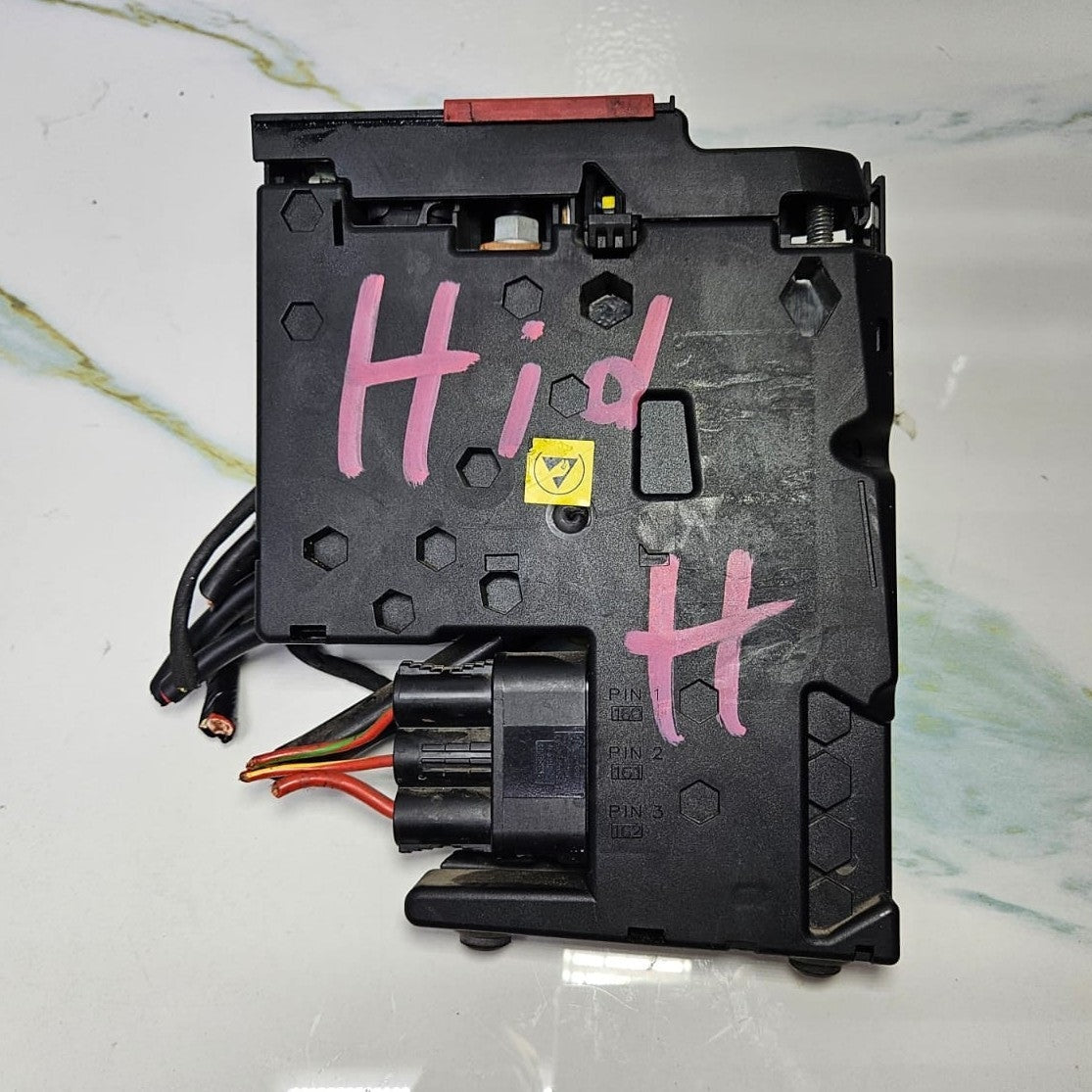 Mercedes W212 Hybrid Positive Battery Terminal Fuse Junction Box A2125406950 OEM