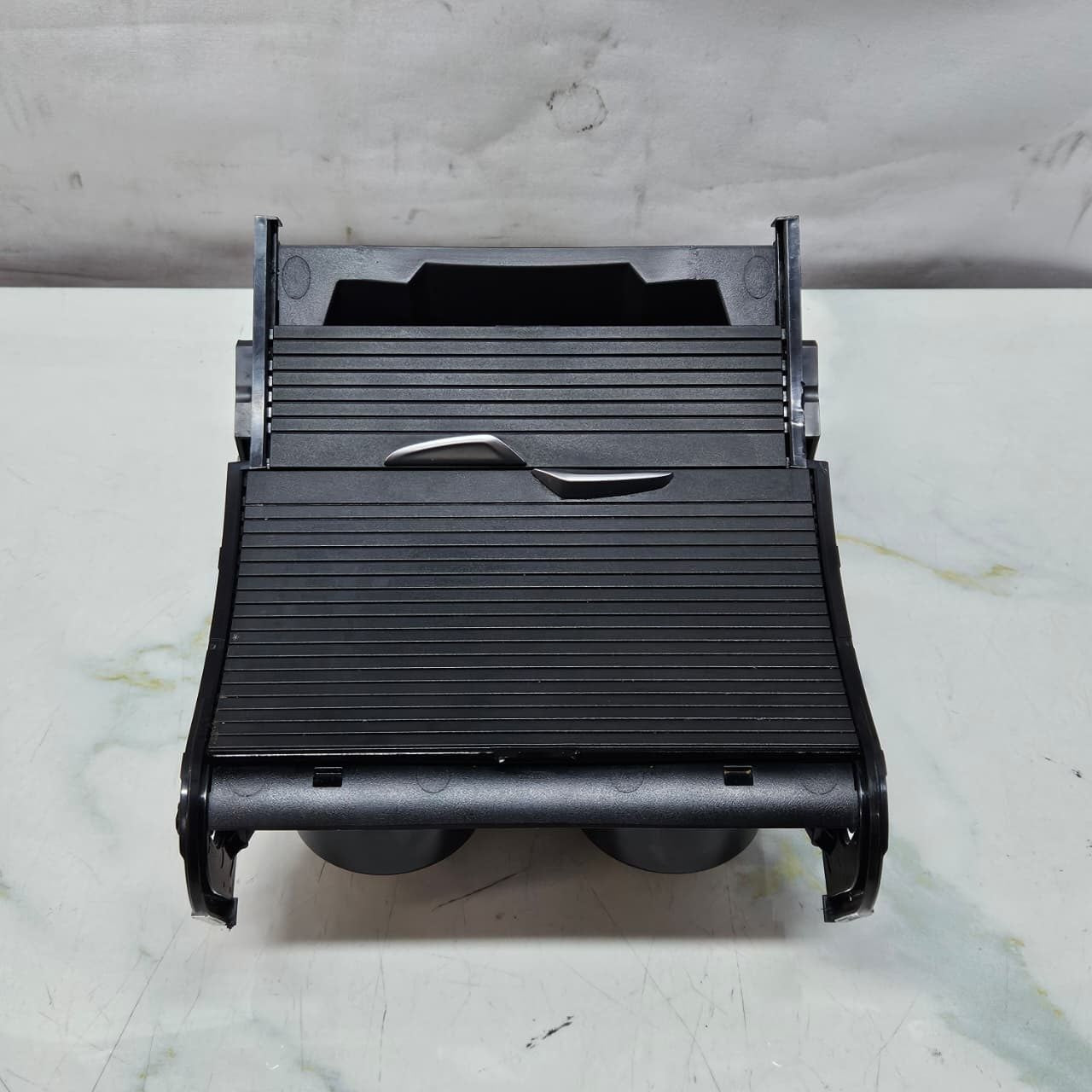 OEM 2016 BMW X1 F48 X2 F39Centre Console Cup Holder 9292557 