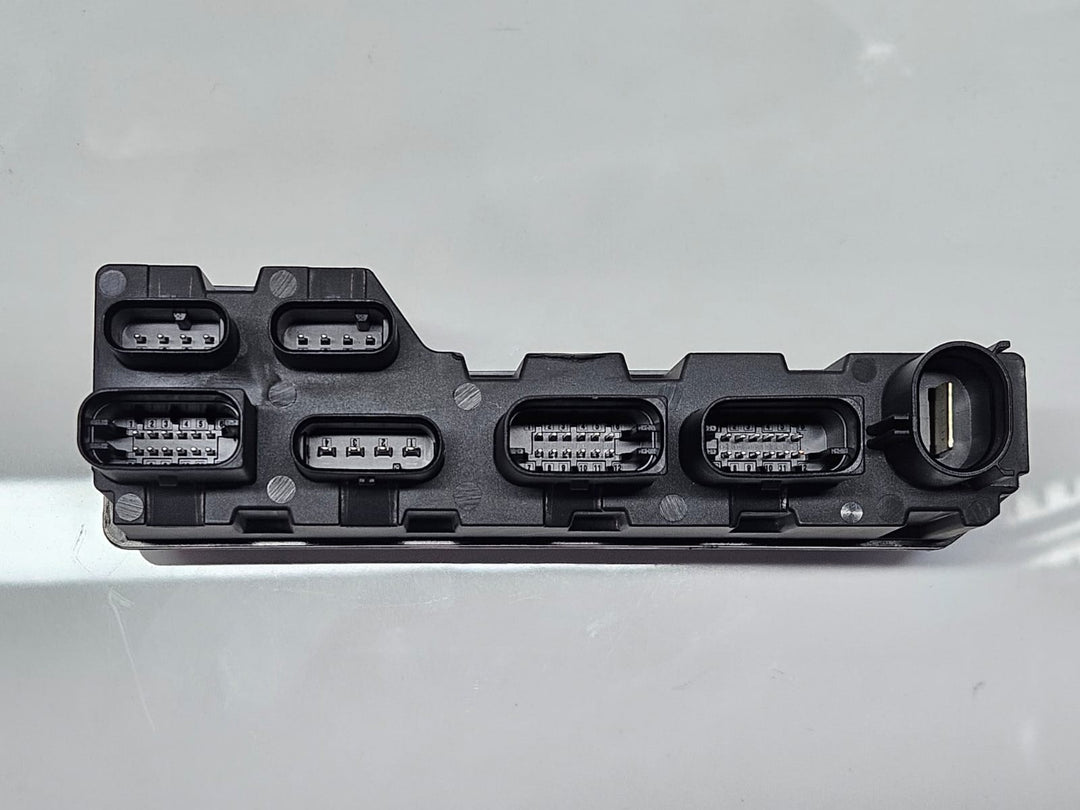7952991-2023-2026 BMW X1 U11 B38N Integrated Power Supply Control Module OEM