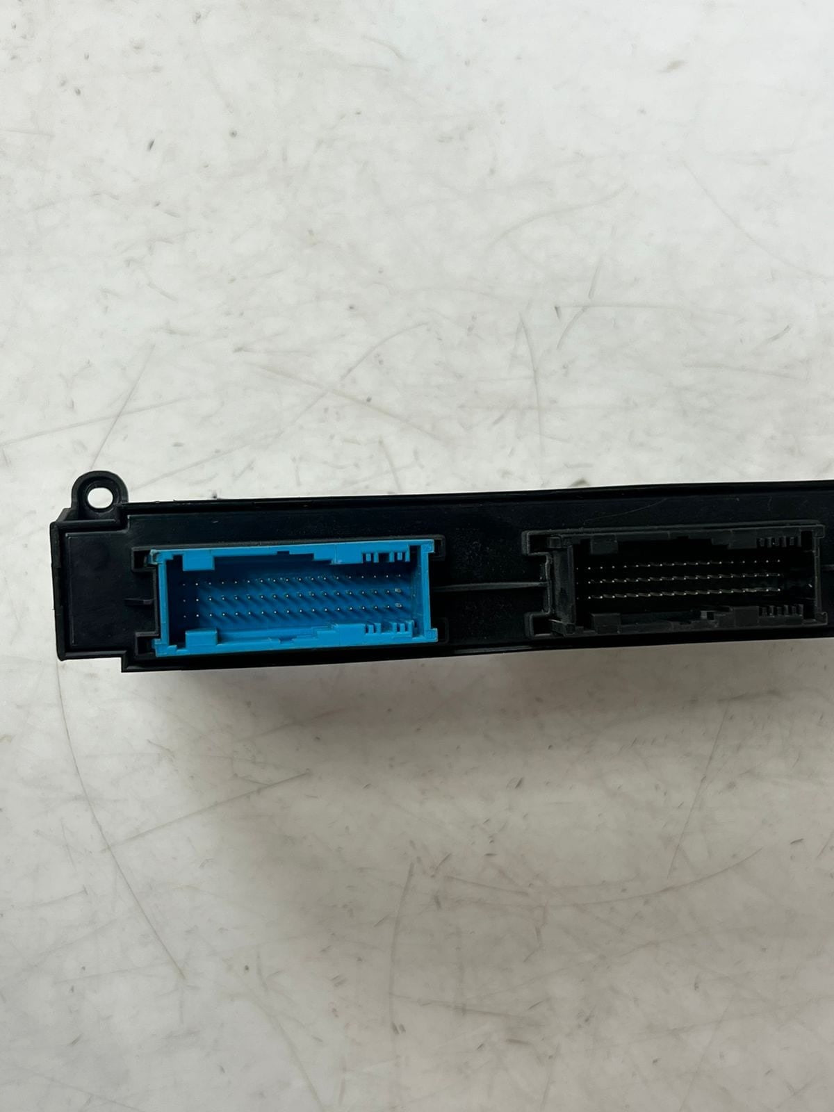 BMW 5, 3 Series F10 F11 E90 E91 E92 E93 Body Control Module BCM 9228491 OEM