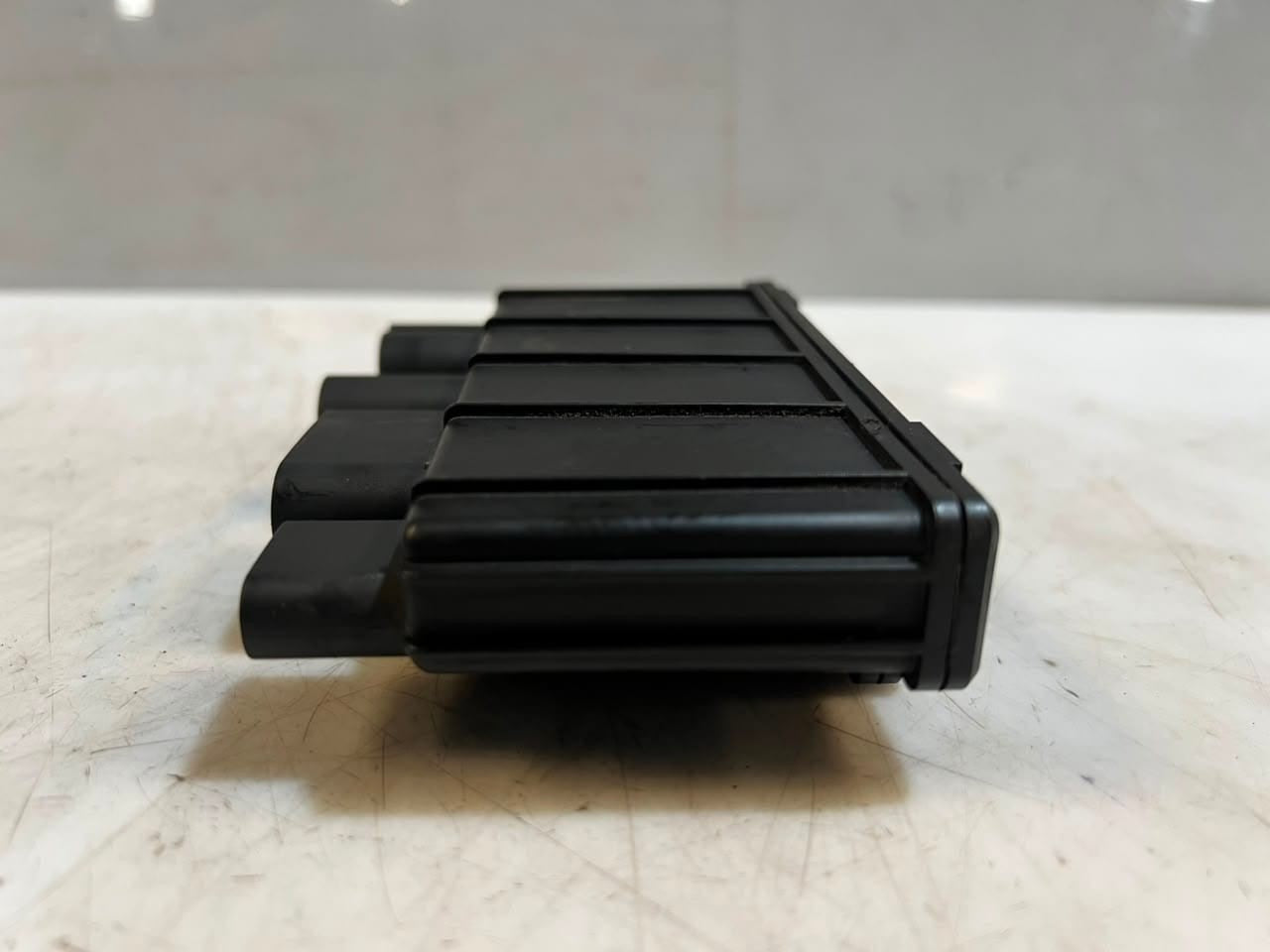 2015 BMW 1 2 Series F20/F21 F22 F23 228i Power Management Control Unit 8647255