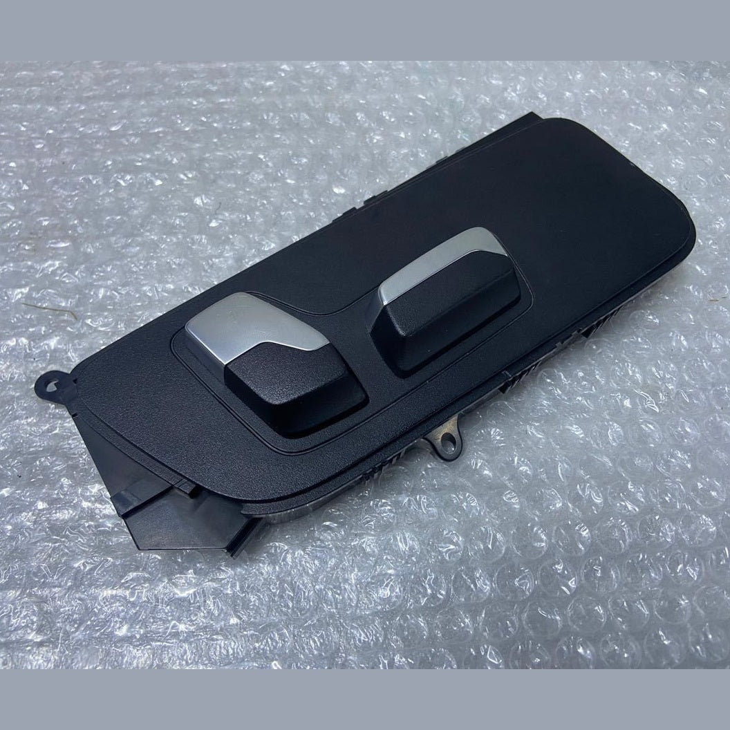 BMW G26 / G20 / G01 / G02 Front Right Seat Adjustment Control Switch 9390106