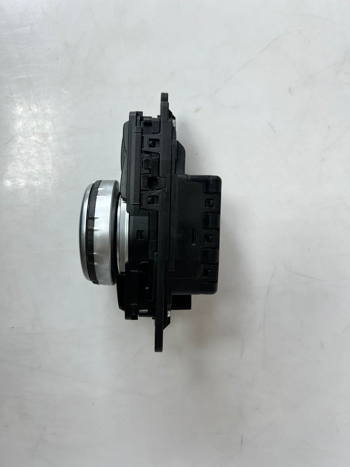 BMW F01 F10 F11 F15 F16 F20 F21 F25 F30 F31 Idrive Touch Controller 9332286 OEM