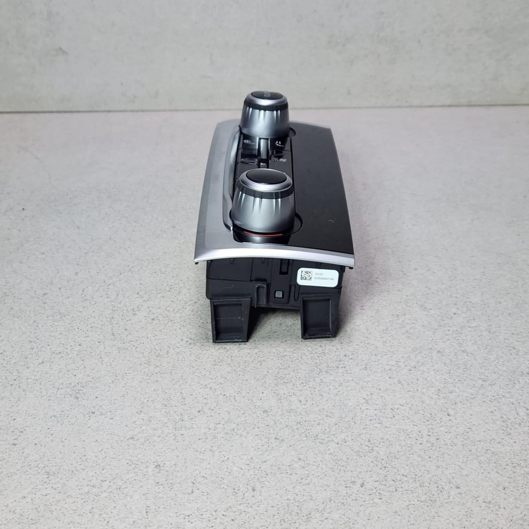 BMW 750 740 730i Rear Air Conditioning Control Panel 6826891 7 Series G11 G12