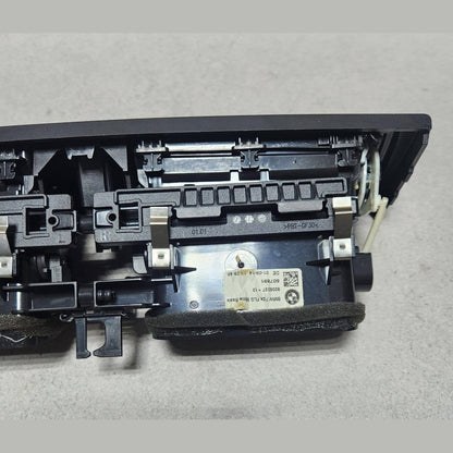BMW Dashboard Center Air Vent 92053571 Series F20 F21, 2 Series F22 F23