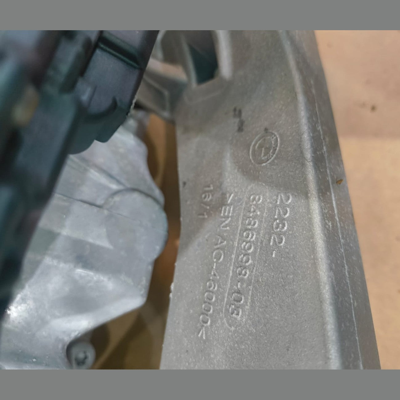 BMW G01 X3 xDrive 30e Transmission Transfer Case ATC13 7888875 2023 15 KM