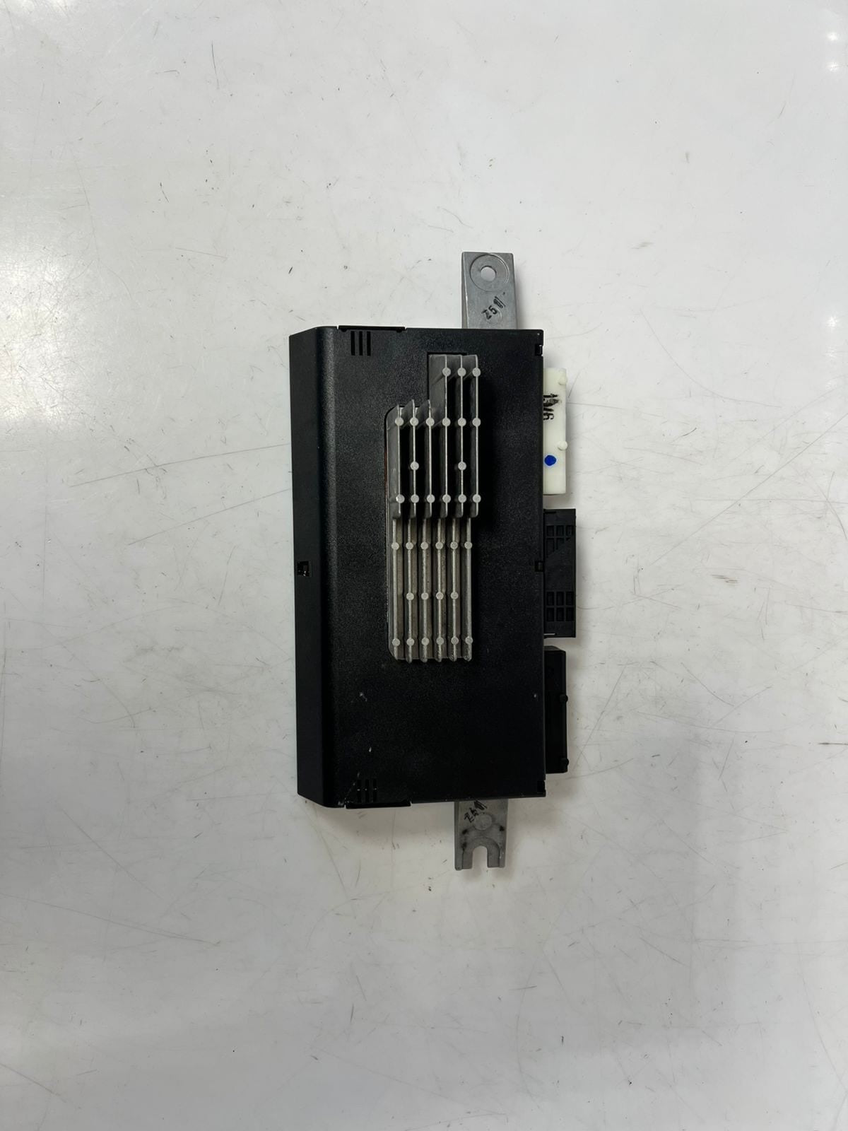 BMW 5 Series E39 and E38 Light Control Module 8372117 OEM