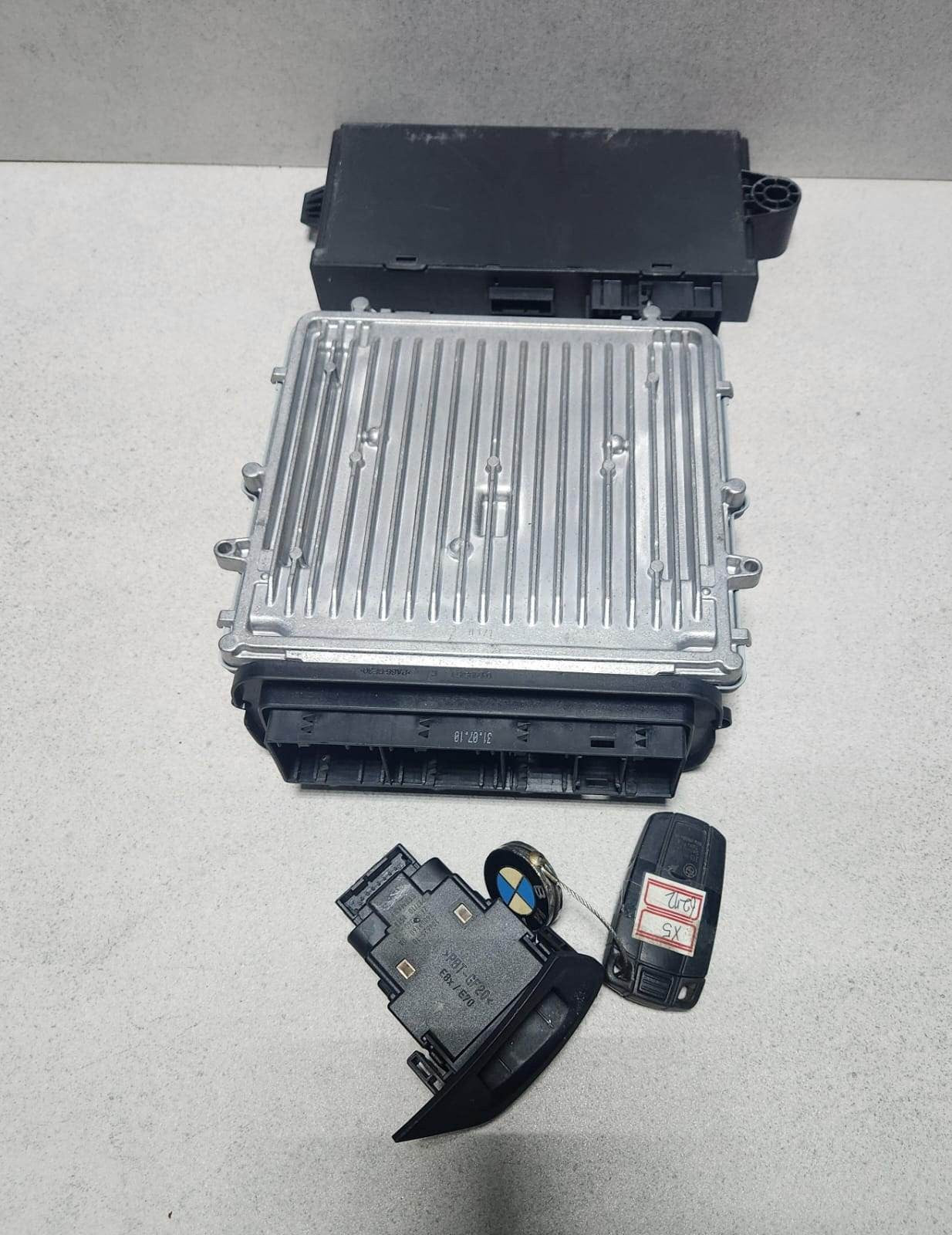 2010 BMW Engine Control Unit 8510838 X5 E70 3.0D Diesel ECU SET 2010-2013