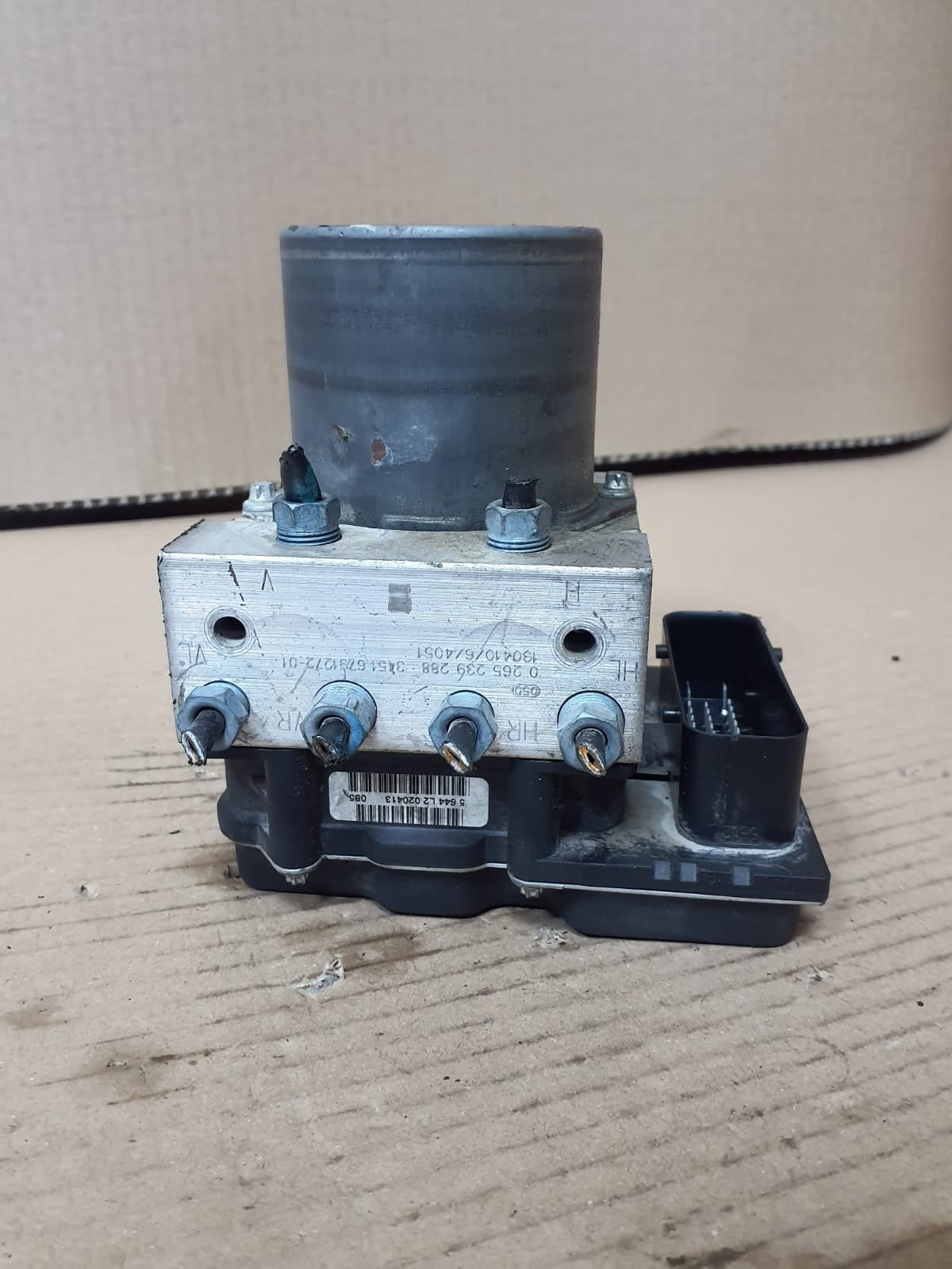 2010-2015 BMW X1 E84 ABS/DSC ANTI LOCK BRAKE Pump 6860216 OEM