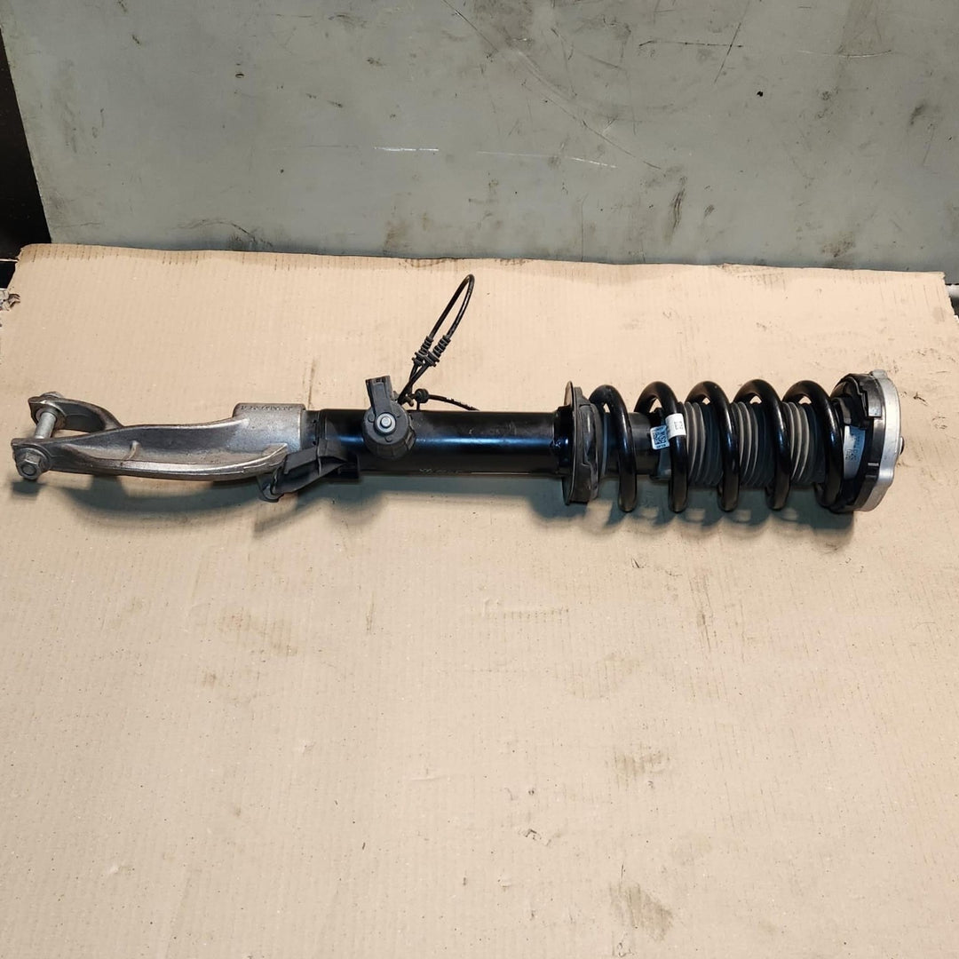 2019-2023 BMW X5 Shock Absorber 6869020 X5 G05 and X6 G05 FRONT RIGHT 