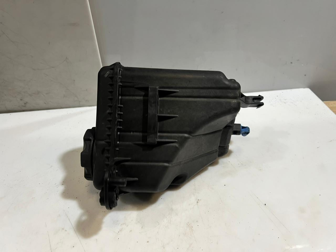 BMW M3 G80 F06 F07 F10 F11 F18 Coolant Expansion Tank 7647283 OEM