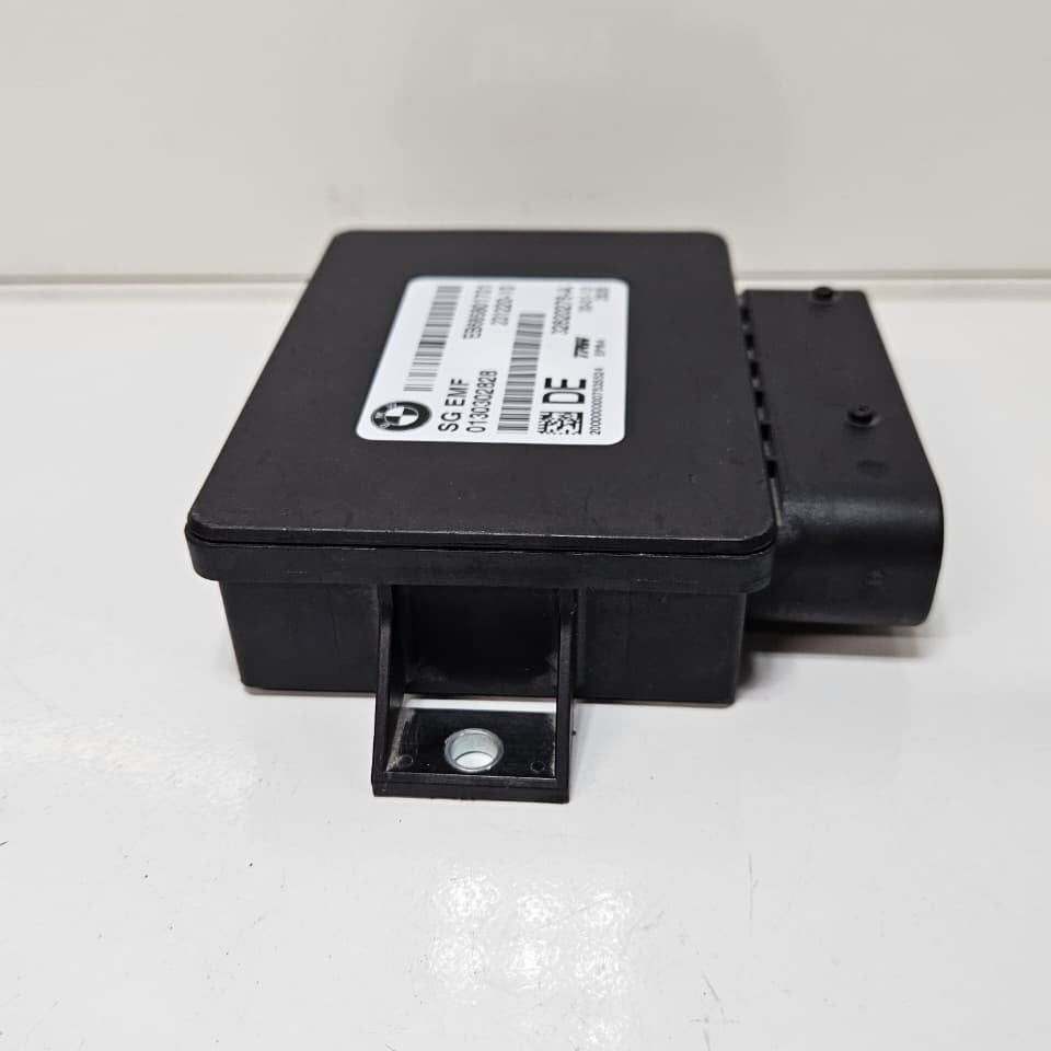 OEM BMW F10 F11 F06 X3 X4 EMF PARKING BRAKE CONTROL UNIT 6858017