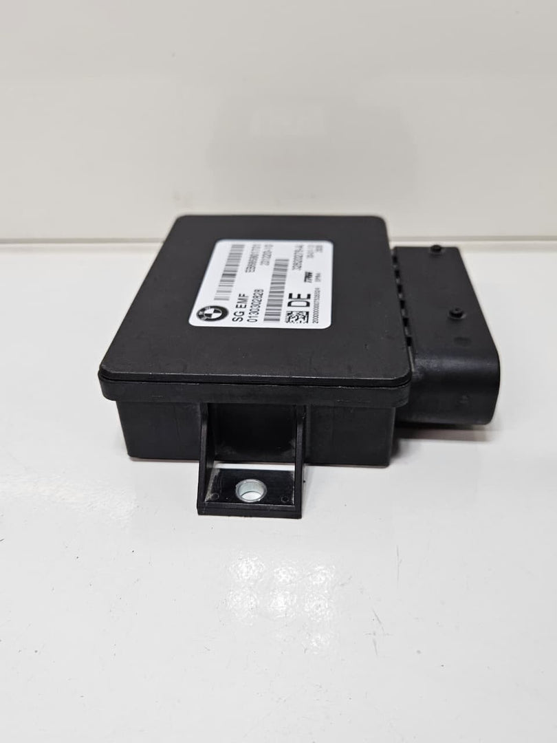 OEM BMW F10 F11 F06 X3 X4 EMF PARKING BRAKE CONTROL UNIT 6858017