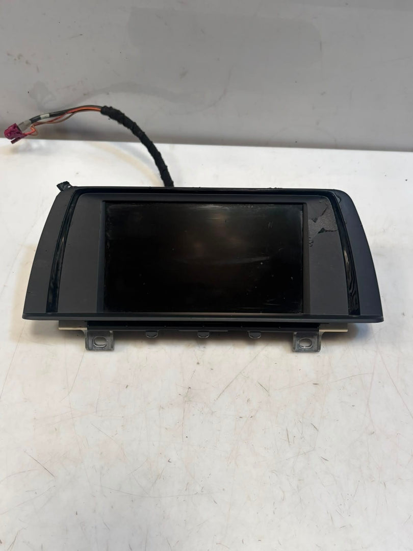 BMW  1' 2' F22 F23 F87 F20 F21 Central Information Display Screen 9270392 OEM