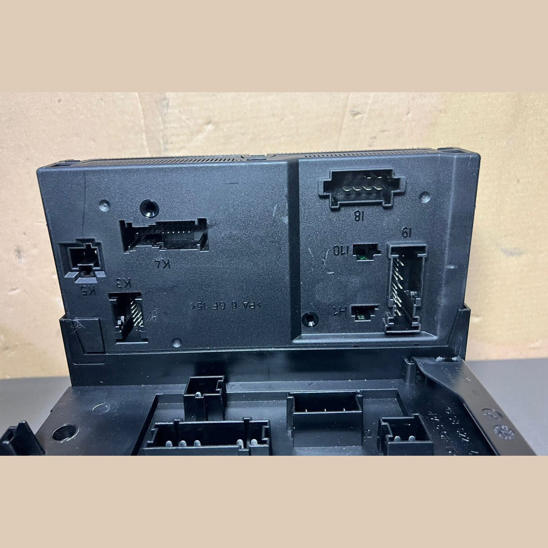 Mercedes Benz W221 Rear Sam Fuse Box Relay Control A221 9006902 \ A221 9003602