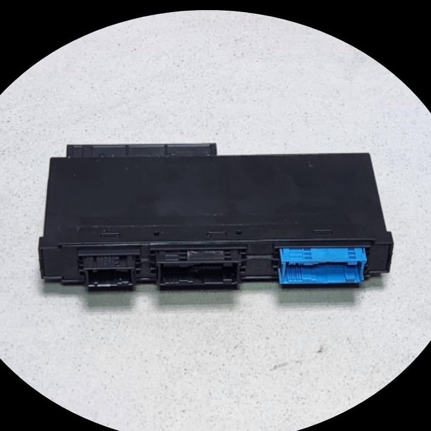 2011 BMW  7 Series F01 F02 F03 F04 740i and 750i Body Control Module 9228490 OEM