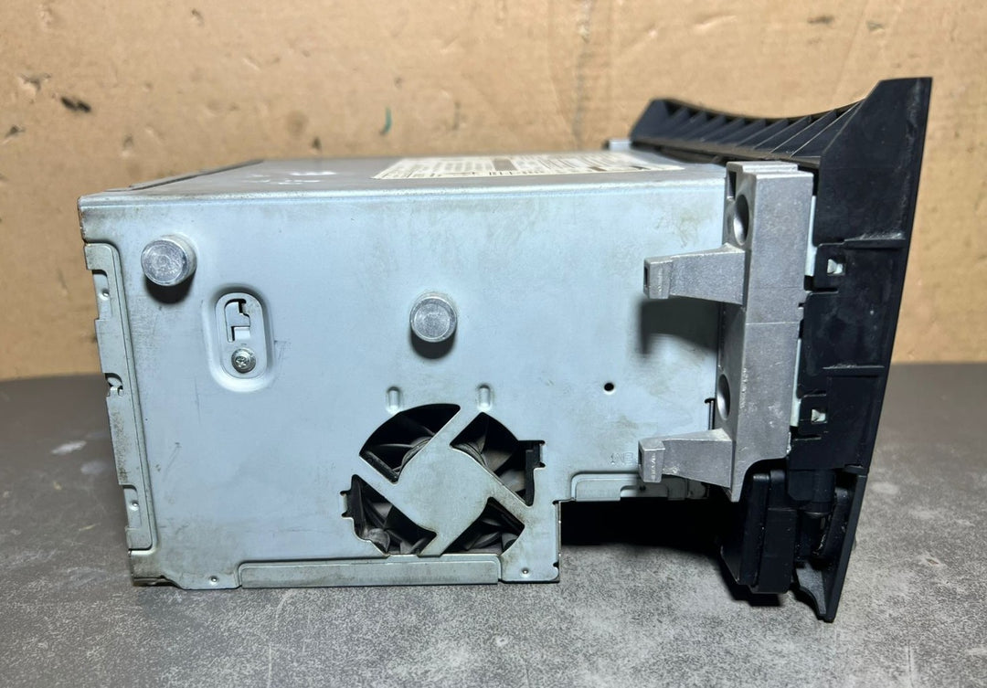 14–16 Mercedes-Benz W218 CLS Radio Audio Head Unit CD Player A218 9006506 OEM