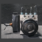 Bild in die Galerieansicht laden, BMW F25 ANTI-LOCK BREAKING SYSTEM ABS MODULE PUMP OEM - 6877726