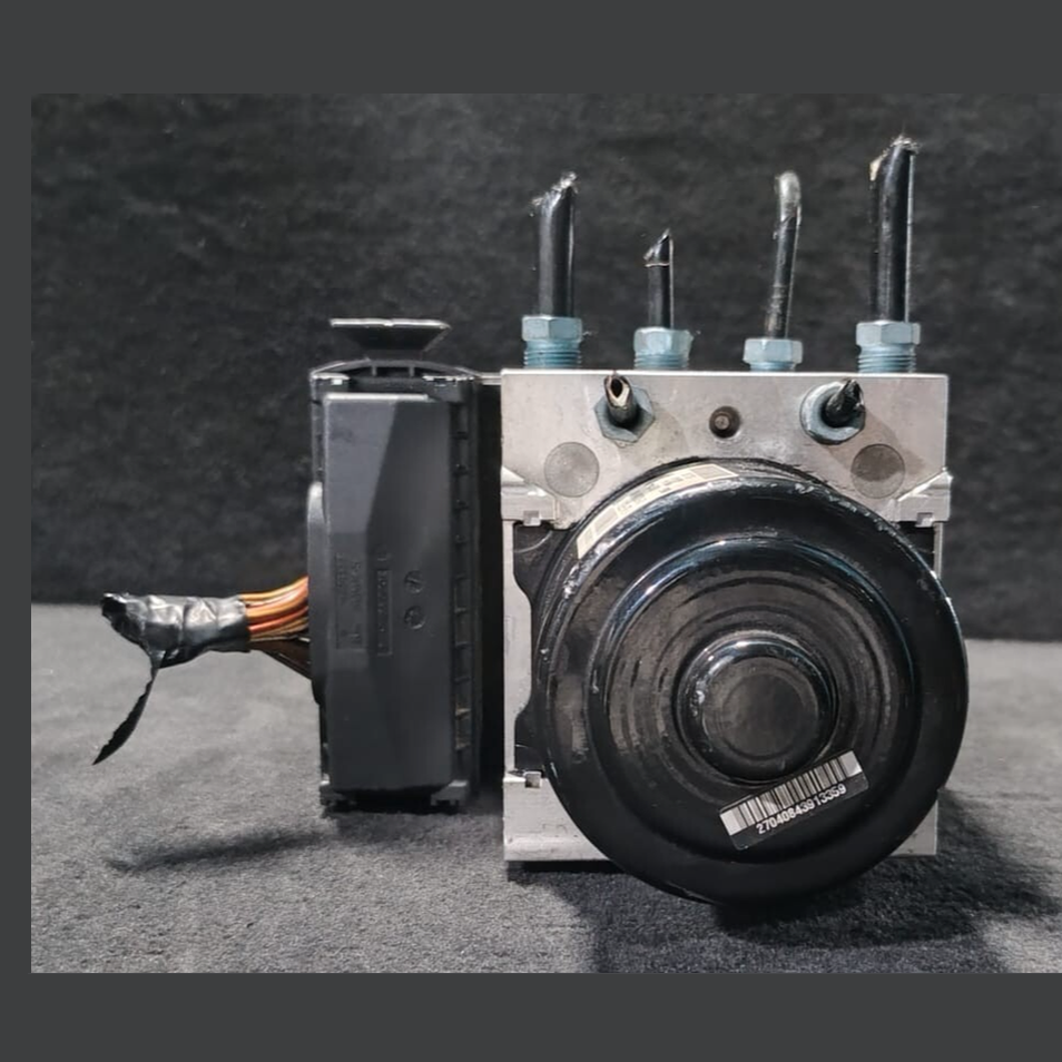 BMW F25 ANTI-LOCK BREAKING SYSTEM ABS MODULE PUMP OEM - 6877726