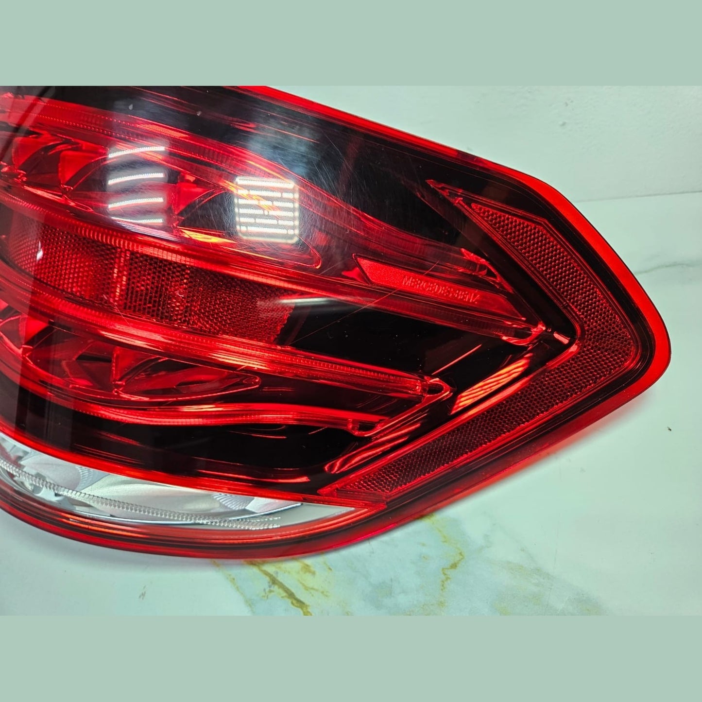 Mercedes W212 E-Class Rear Right Side Tail Light Brake Stop Lamp A212 9061803