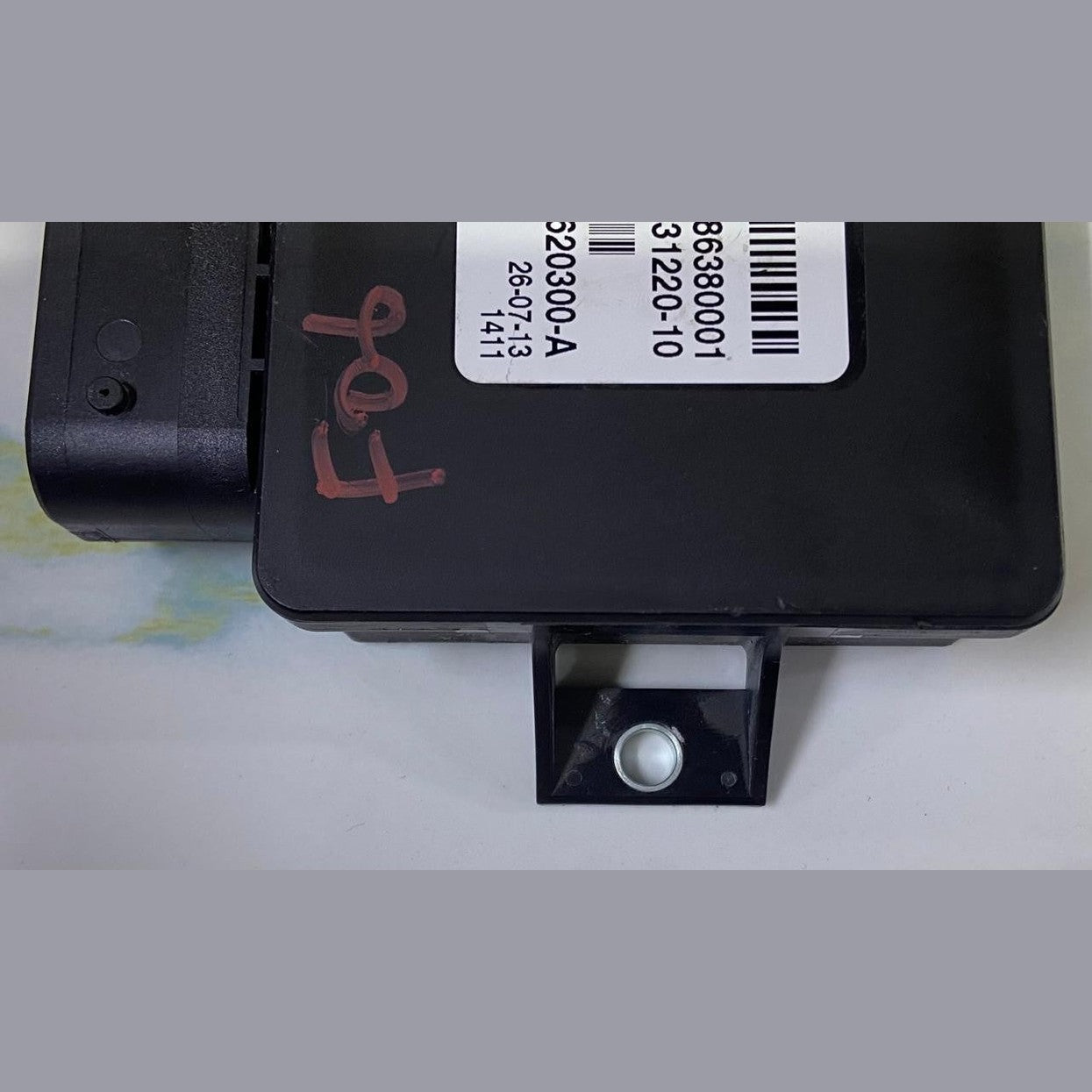 OEM BMW F10 F11 F12 EMF Module Parking Brake Unit Electric Control 6863800