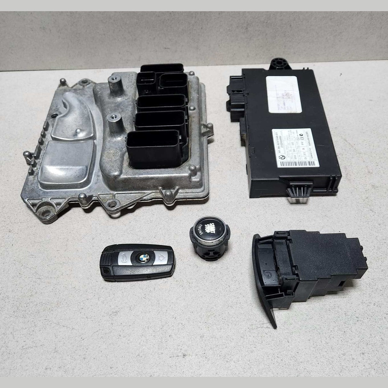 2011 BMW X5 E70 3.5i Engine Control Module DME 7614754 535i X5 E70 ECU SET