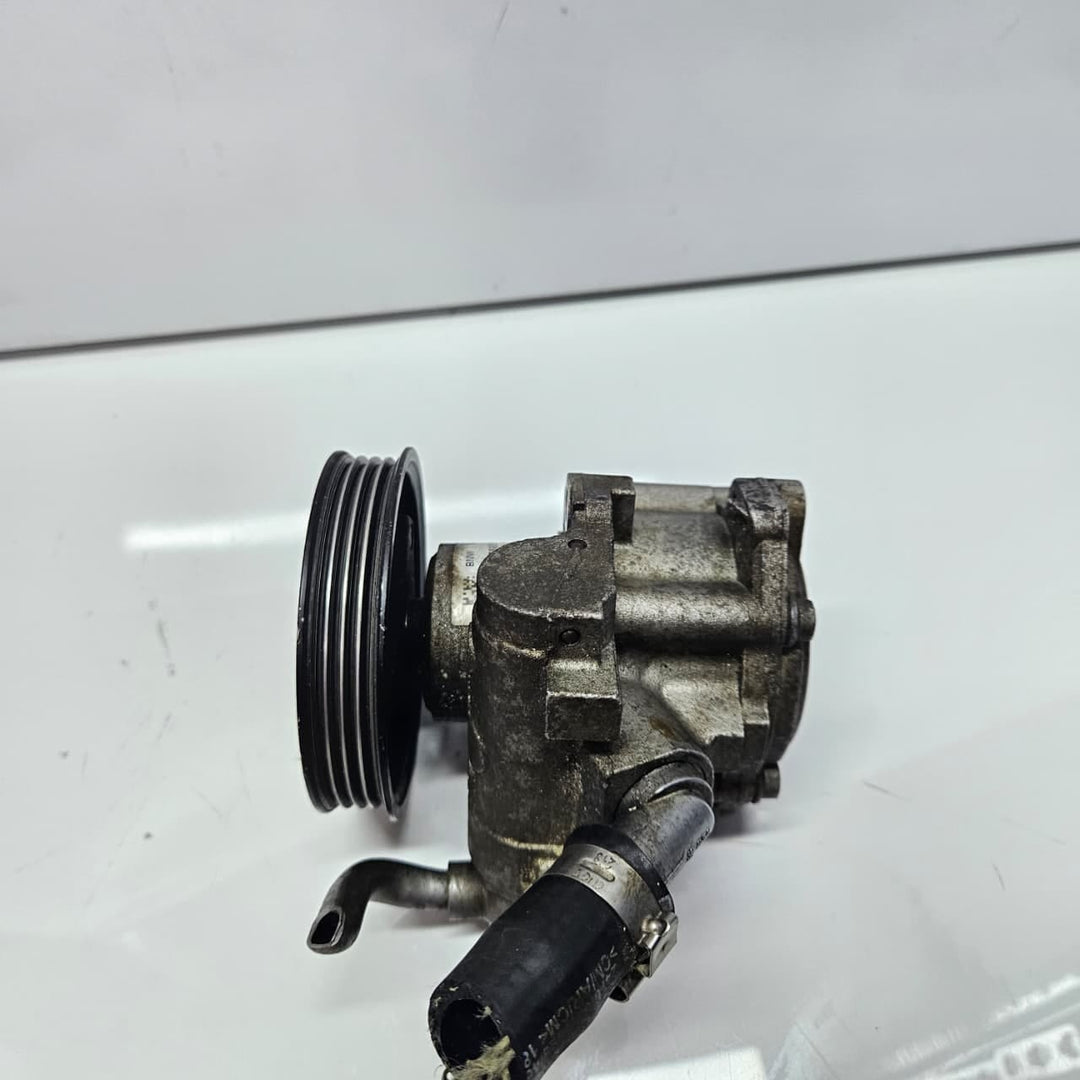 6798865-2011-2015 BMW X1 E84 sDrive20i 2.0L Engine Power Steering Pump OEM 