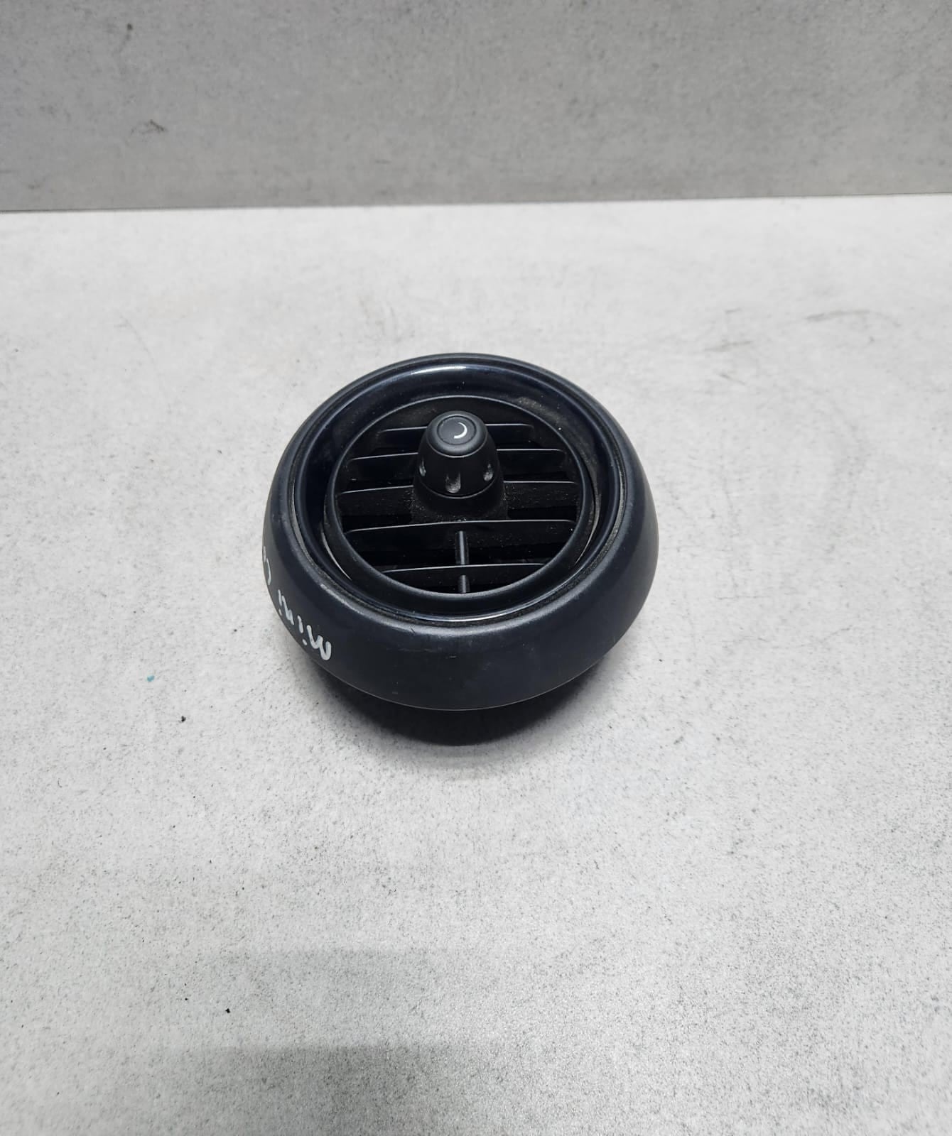 2015-2020 Mini Cooper Dashboard Air Vent Grille 9262413 F55 F56 F57