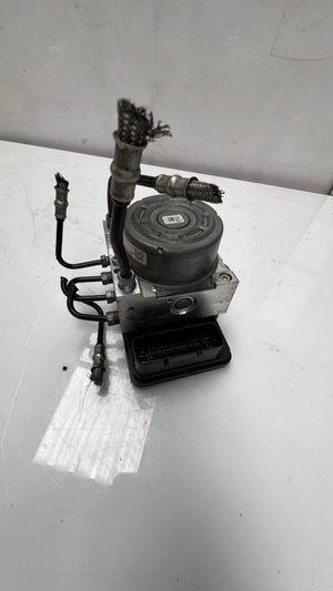 2013-2020 BMW 3 4 Series F32 F33 F36 320i ABS Control Module 6868639-6868640